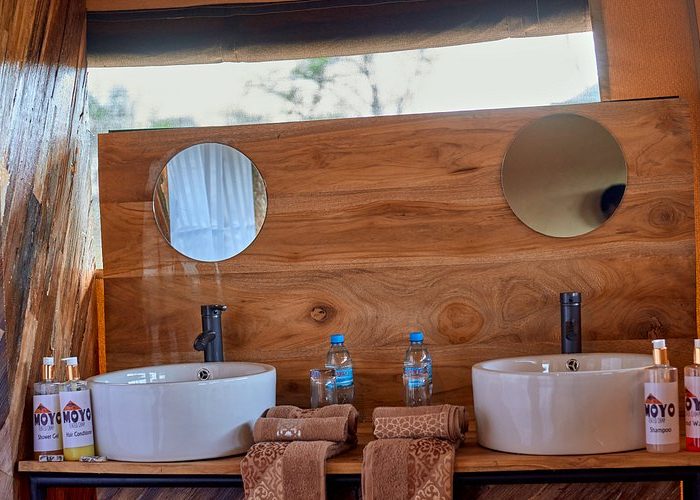 bathroom moyo
